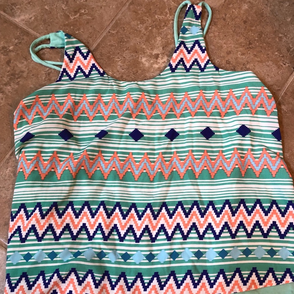Beautiful flowy summer tank. Size Small.